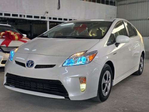 Toyota Pruis 2014 Option II Android