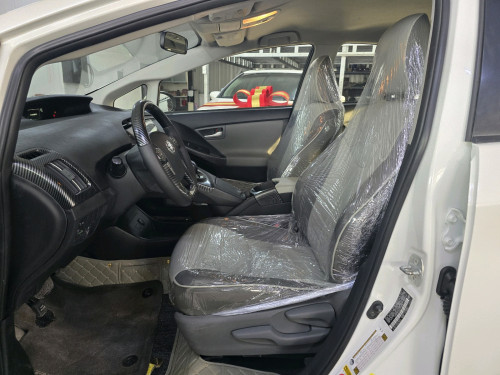 Toyota Pruis 2014 Option II Android