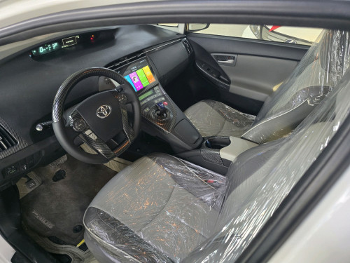 Toyota Pruis 2014 Option II Android