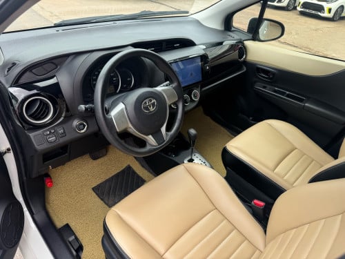 Toyota Vitz 2013 Smart key 🗝️