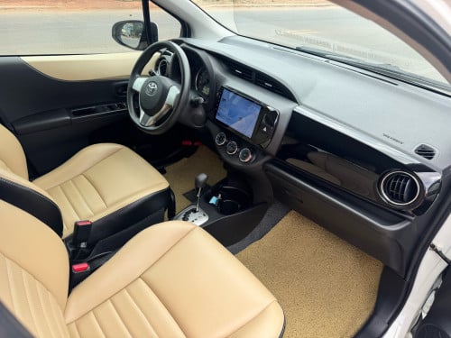 Toyota Vitz 2013 Smart key 🗝️