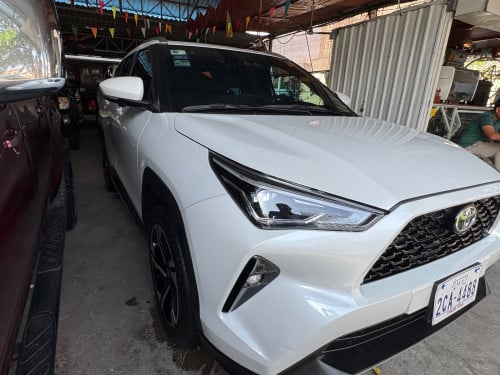 Toyota Yaris Cross ថ្មី 99%