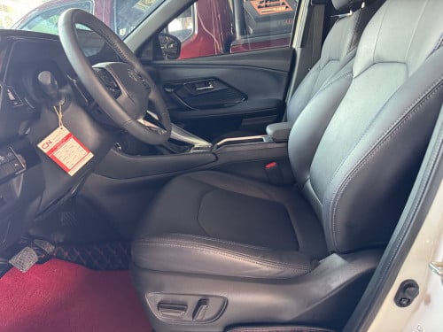 Toyota Yaris Cross ថ្មី 99%