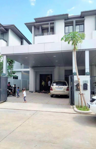 Twin Villa for rent in Borey Chip Mong land 598 price 1500$ negotiable