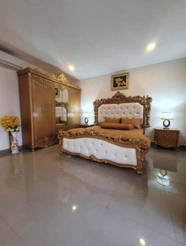 Twin Villa for rent in Borey Chip Mong land 598 price 1500$ negotiable