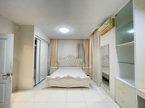 Twin Villa for rent near Aeon2 mall SenSok