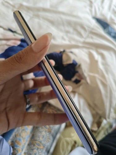 Xiaomi mi 11T pro បែកខ្នង