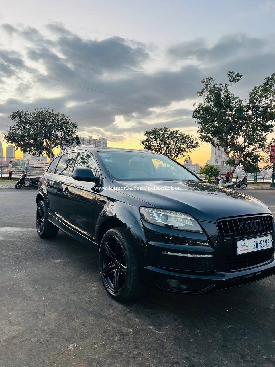 Audi Q7, ឆ្នាំ012 (បង់រំលស់100%)