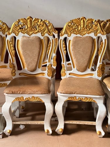 កៅអីឈេីក្បាច់