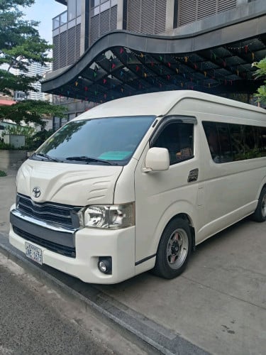ឡាន ជួលទេសចរណ៍