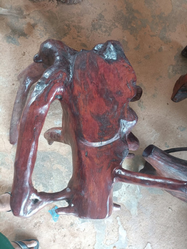 តុ ធ្នុង ធម្មជាតិ