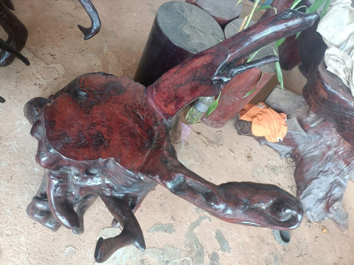 តុ ធ្នុង ធម្មជាតិ
