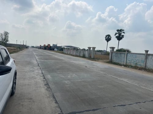 ដីលក់នៅលើផ្លូវបេតុងឃ្មួញ