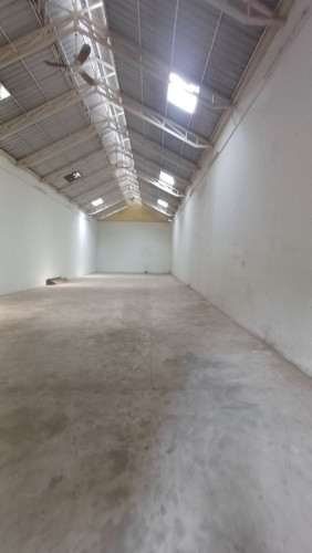 ឃ្លាំងជួលនៅ ទូលទំពូង