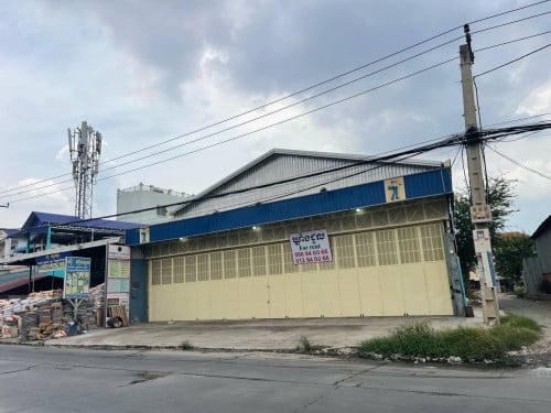 ឃ្លាំងអាជីវកម្មជួល​នៅសែនសុខ