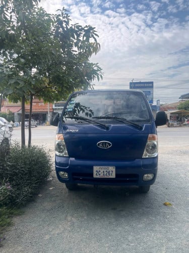 ឡានដឹក 1 តោនកន្លះ លក់ Kia bongo III 2007