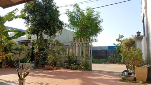 វីឡាទោល លក់បន្ទាន់ ម្តុំផ្សារសែនសុខ15នាទី ពីផ្សារ អ៊ីអន ២