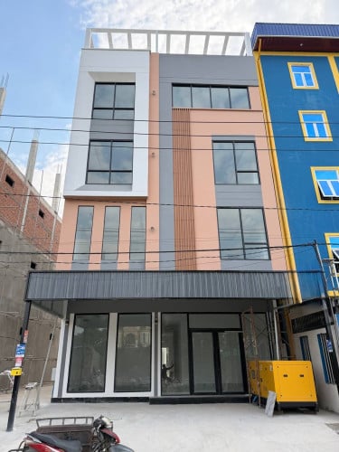 出租房屋,18间卧室，19间浴室,空调，热水器,发电机