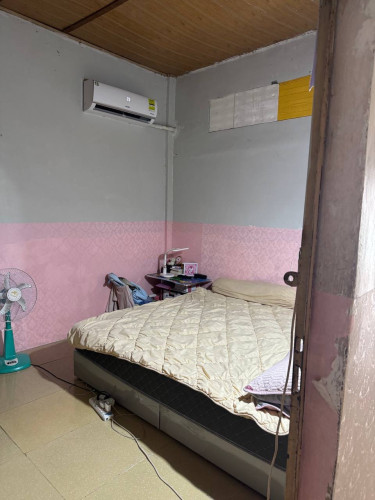 តម្លៃចរចាបាន 18000$