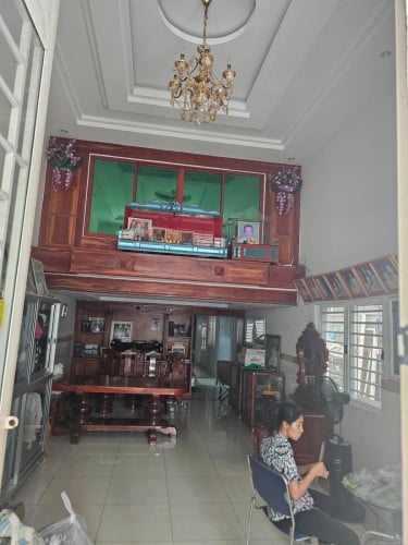 ផ្ទះល្វែង(កែង)ពិភពថ្មីចំការដូង 2ជាន់កន្លះ(17ម៉ឺន)ប្រញាប់លុយ