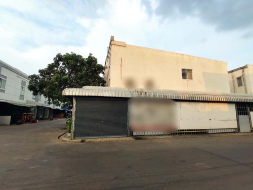 ផ្ទះកែងសល់រោងកៀន ផ្សារឈូកវ៉ា2 ផ្លូវ7 កែង ផ្លូវទៅផ្សារ