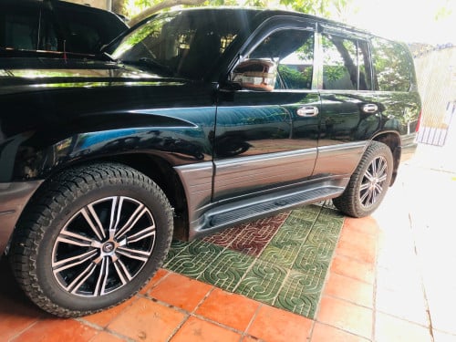 ឡានលក់ឆ្នាំ 2000 ថ្មីសំណុំហ្សីនអត់ធ្លាប់ប្រើហ្គាស់