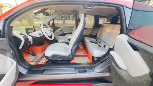 ឡានលក់ BMW i3 ឆ្នាំ2014 អគ្គិសនី+សាំង ឡាននៅថ្មី ជិះស្រួលណាស់