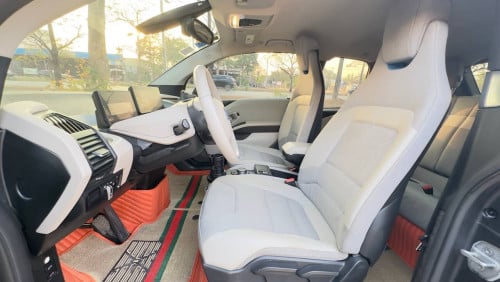 ឡានលក់ BMW i3 ឆ្នាំ2014 អគ្គិសនី+សាំង ឡាននៅថ្មី ជិះស្រួលណាស់