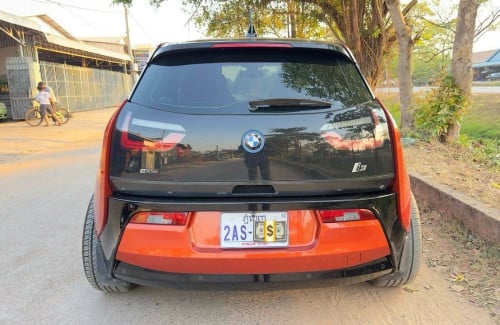 ឡានលក់ BMW i3 ឆ្នាំ2014 អគ្គិសនី+សាំង ឡាននៅថ្មី ជិះស្រួលណាស់