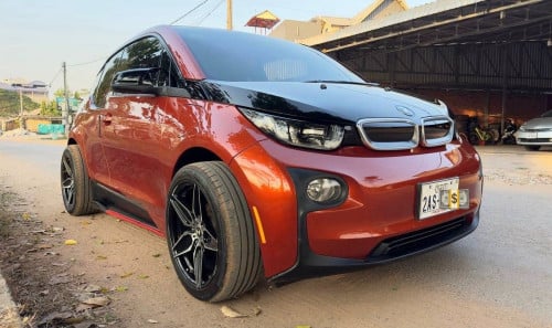 ឡានលក់ BMW i3 ឆ្នាំ2014 អគ្គិសនី+សាំង ឡាននៅថ្មី ជិះស្រួលណាស់