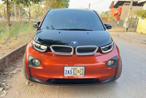 ឡានលក់ BMW i3 ឆ្នាំ2014 អគ្គិសនី+សាំង ឡាននៅថ្មី ជិះស្រួលណាស់