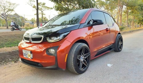 ឡានលក់ BMW i3 ឆ្នាំ2014 អគ្គិសនី+សាំង ឡាននៅថ្មី ជិះស្រួលណាស់