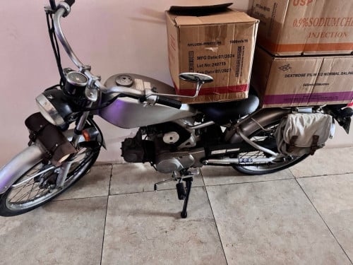 ម៉ូតូ Honda solo 50. Price 7xx$