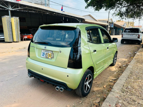 ឡានលក់ kia Morning ឆ្នាំ2004 slx ឆ្នាំ2004 ម៉ាញ៉ែតMV
