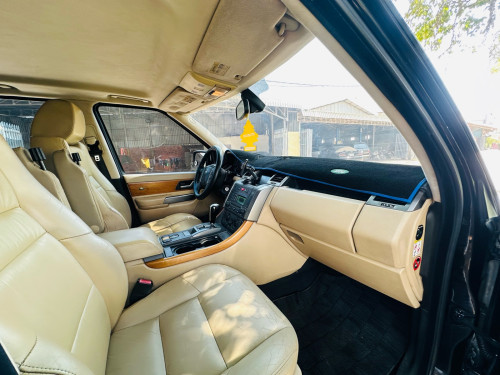 ឡានលក់ Rang Rover Sport ឆ្នាំ2005 V6 ម៉ាស៊ូត តម្លើងបូមធម្មតាហើយស្រាប់