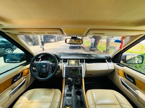ឡានលក់ Rang Rover Sport ឆ្នាំ2006 up 2012 V6 ម៉ាស៊ូត តម្លើងបូមធម្មតាហើយស្រាប់