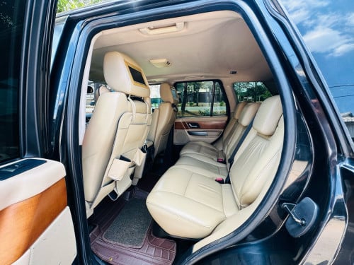 ឡានលក់ Rang Rover Sport ឆ្នាំ2006 up 2012 V6 ម៉ាស៊ូត តម្លើងបូមធម្មតាហើយស្រាប់