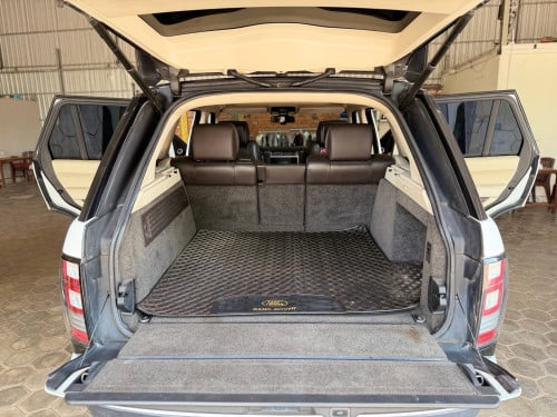 ឡានលក់ Rang Rover Vogue ឆ្នាំ2013 full option V6 ម៉ាស៊ូត ឡាននៅស្អាត សំណុំ