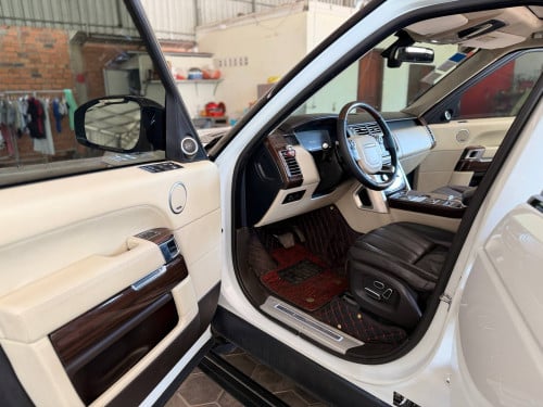 ឡានលក់ Rang Rover Vogue ឆ្នាំ2013 full option V6 ម៉ាស៊ូត ឡាននៅស្អាត សំណុំ