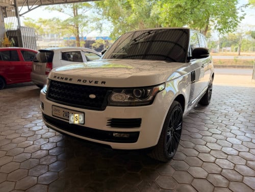 ឡានលក់ Rang Rover Vogue ឆ្នាំ2013 full option V6 ម៉ាស៊ូត ឡាននៅស្អាត សំណុំ