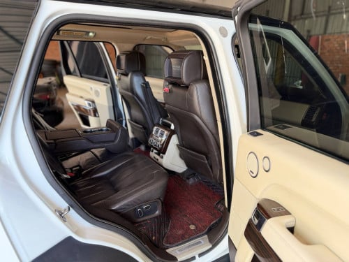 ឡានលក់ Rang Rover Vogue ឆ្នាំ2013 full option V6 ម៉ាស៊ូត ឡាននៅស្អាត សំណុំ
