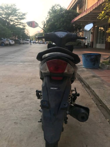 វ៉េវ RSX