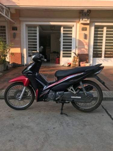 វ៉េវ RSX
