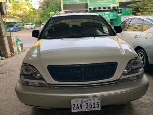 ឡានលក់ RX 300