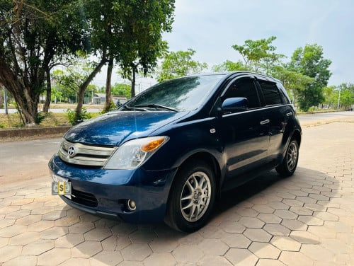ឡានលក់ Toyota scion ឆ្នាំ2005 ឡាននៅស្អាត ថ្មី ជិះស្រួល