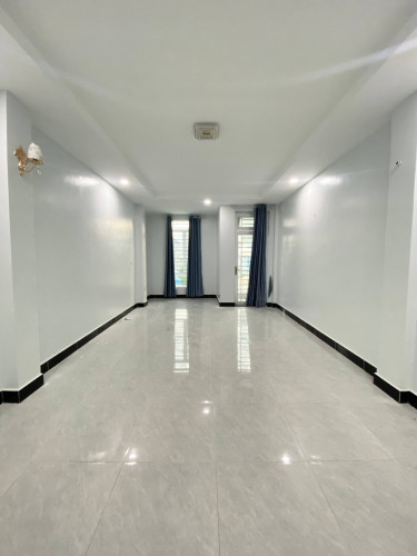 🏠房屋出租, 7间卧室，8间浴室, 空调，热水器
