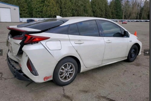🚗ETA ថ្ងៃ19 ខែ6 នេះ​ Prius Prime 2017 បែកបេះដូង សោរ2គ្រាប់ កក់មុនតំលៃពិសេសជូន