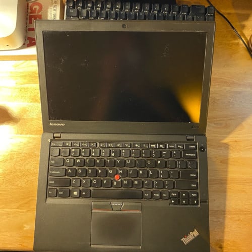 13inch Lenovo X250 i5 5th gen 8gb ssd 256gb dual battery