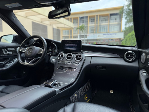 2015 Mercedes-Benz C300 AMG Line