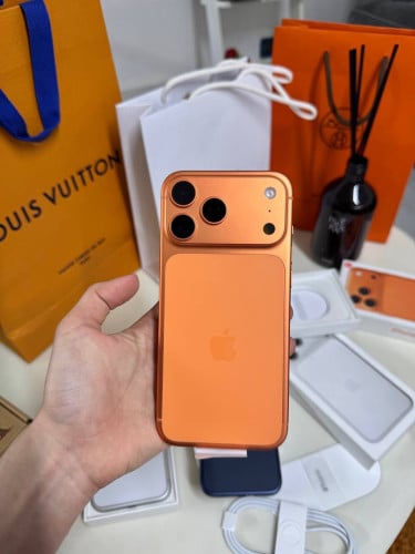 650$ យកបាន 17 pro max
